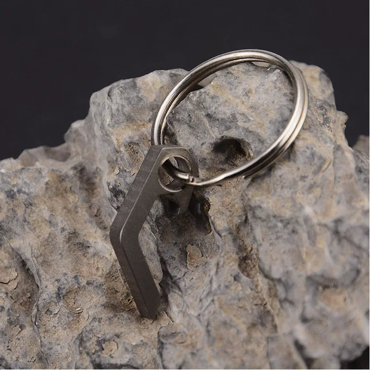 EDC Mini Bottle Opener Keyring β Lightweight Utility Pocket Tool