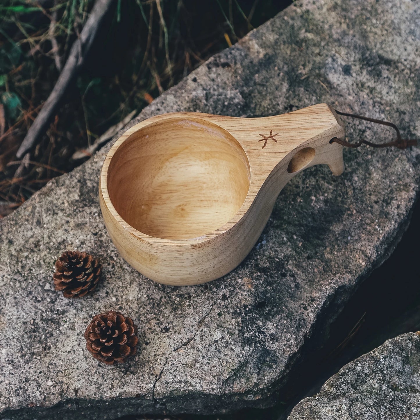 Fire Maple Ancest Bushcraft Wooden Cup — Nature-Inspired Craftsmanship for Outdoor Sipping