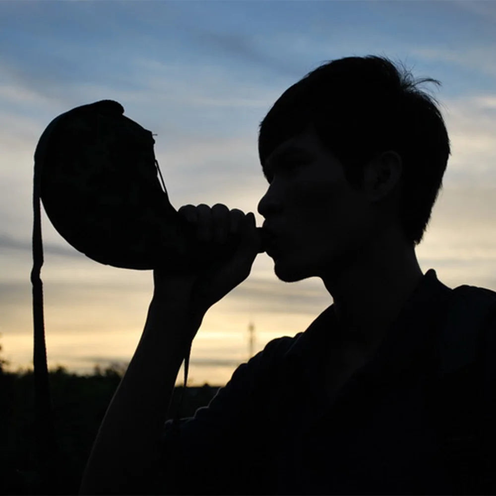 Outdoor Water Bottle – 800ml Sports Kettle with Shoulder Strap