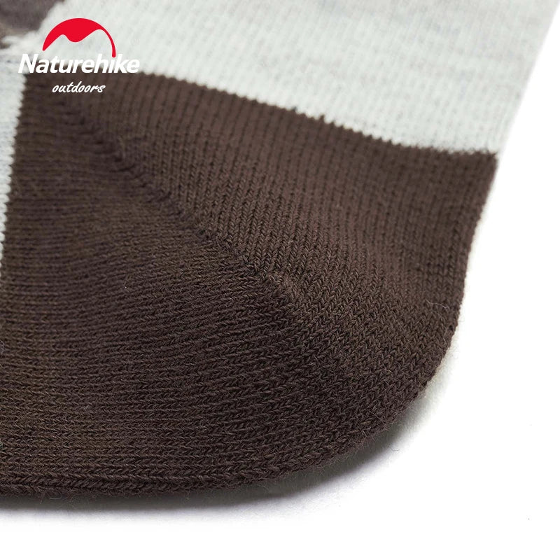 Naturehike Socks – Quick-Drying Right Angle Mid-Calf Socks for Running, Hiking & Mountaineering