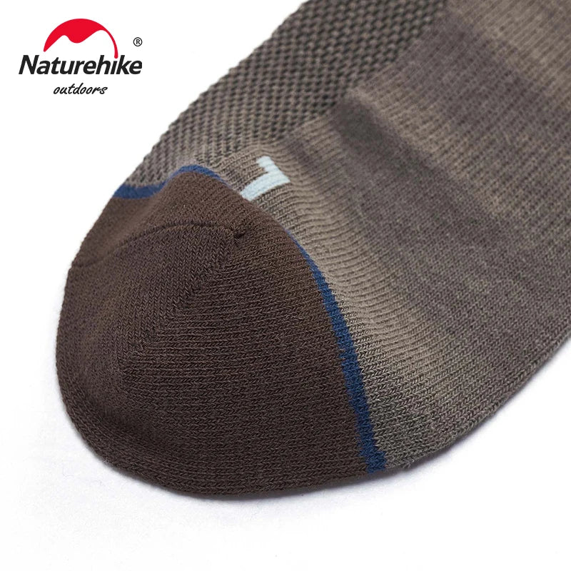 Naturehike Socks – Quick-Drying Right Angle Mid-Calf Socks for Running, Hiking & Mountaineering